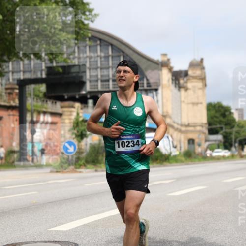29.06.2025 - hella hamburg halbmarathon Yannick Fuchs http://msf.ph/oto/8159154 29.06.2025 10:19:31 20KM 2459, 6816, 7331, 7855, 9269, 10234, 11194, 11678, 12360, 14753, 17614, 18569, 19041 meine-sportfotos.de