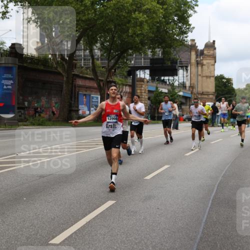 29.06.2025 - hella hamburg halbmarathon Yannick Fuchs http://msf.ph/oto/8159169 29.06.2025 10:38:41 20KM 1057, 1220, 1391, 1415, 1468, 1558, 1782, 1902, 1941, 2365, 2402, 2415, 2816, 3004, 3021, 3305, 3907, 4310, 4425, 4981, 4991, 4999, 5231, 5275, 5476, 5624, 5884, 6490, 6903, 7005, 7191, 7322, 8063, 8722, 9159, 9374, 9444, 9633, 10193, 10596, 10930, 11469, 12159, 12554, 12711, 12966, 13123, 13421, 13996, 14351, 14667, 14798, 14816, 15185, 15225, 15233, 15280, 15512, 15862, 16062, 16224, 16316, 16506, 16893, 17097, 17251, 17729, 17748, 18560, 18806, 19207 meine-sportfotos.de