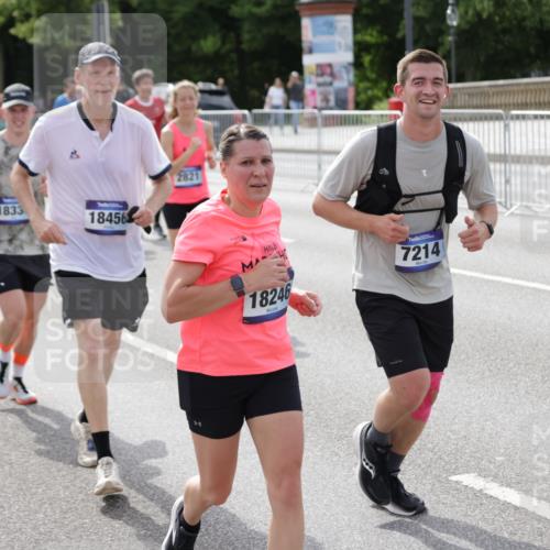 29.06.2025 - hella hamburg halbmarathon Jannik Wohlers http://msf.ph/oto/8159176 29.06.2025 10:18:18 Lombardsbrücke 1234, 1521, 1820, 2703, 2781, 2821, 3202, 3529, 3591, 3592, 4383, 4802, 5049, 5264, 5266, 5834, 5910, 6533, 7051, 7121, 7214, 7454, 8341, 8665, 9276, 9505, 9549, 9658, 9748, 10172, 10467, 10502, 10856, 11020, 12239, 12347, 12541, 12548, 12552, 12703, 12847, 12890, 13193, 14023, 14247, 14294, 14332, 14532, 14627, 14760, 14966, 14967, 15138, 15208, 15402, 15436, 15749, 15881, 16196, 16451, 17027, 17030, 17052, 17490, 17567, 18246, 18336, 18456 meine-sportfotos.de