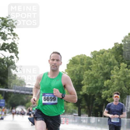 29.06.2025 - hella hamburg halbmarathon Jannik Wohlers http://msf.ph/oto/8159192 29.06.2025 09:39:04 Lombardsbrücke 4524, 6699, 13016, 14188, 14932, 15166, 16548, 18694, 18848, 19072 meine-sportfotos.de