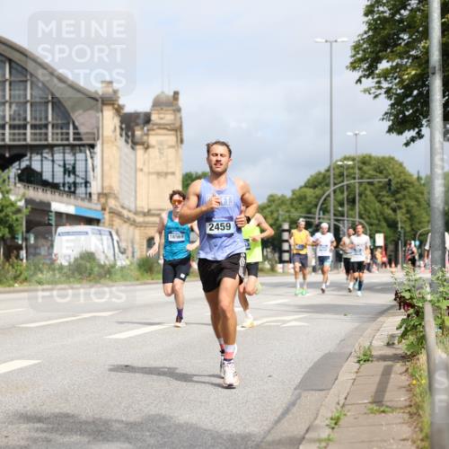 29.06.2025 - hella hamburg halbmarathon Yannick Fuchs http://msf.ph/oto/8159197 29.06.2025 10:19:34 20KM 2459, 7331, 7855, 9269, 10234, 11194, 11678, 12360, 14753, 17614, 18569, 19041 meine-sportfotos.de