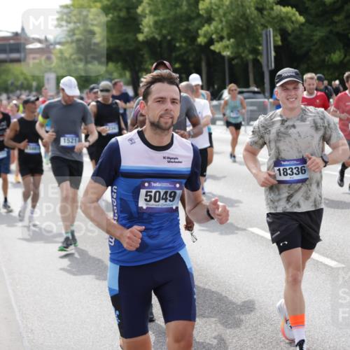 29.06.2025 - hella hamburg halbmarathon Jannik Wohlers http://msf.ph/oto/8159198 29.06.2025 10:18:19 Lombardsbrücke 1234, 1521, 2703, 2781, 2821, 3202, 3529, 3591, 3592, 4383, 4802, 5049, 5264, 5266, 5834, 5910, 6533, 7051, 7121, 7214, 7454, 8665, 9276, 9505, 9549, 9658, 10172, 10467, 10502, 10856, 11020, 12239, 12347, 12541, 12548, 12552, 12703, 12847, 12890, 14023, 14247, 14294, 14332, 14532, 14627, 14760, 14966, 14967, 15138, 15208, 15402, 15436, 15749, 15881, 16196, 16451, 17027, 17030, 17052, 17490, 17567, 18246, 18336, 18456 meine-sportfotos.de
