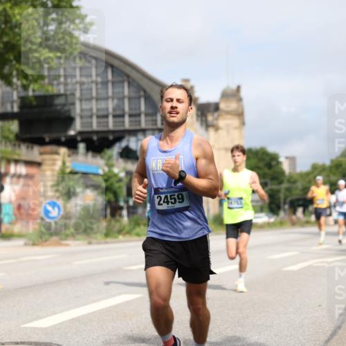 29.06.2025 - hella hamburg halbmarathon Yannick Fuchs http://msf.ph/oto/8159238 29.06.2025 10:19:35 20KM 2459, 5612, 7331, 7855, 9269, 10234, 11194, 11678, 14753, 17614, 18569, 18695, 19041 meine-sportfotos.de