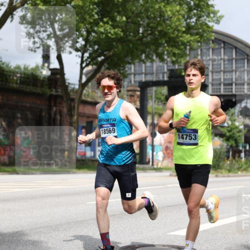 29.06.2025 - hella hamburg halbmarathon Yannick Fuchs http://msf.ph/oto/8159291 29.06.2025 10:19:37 20KM 2459, 5612, 7331, 7855, 9269, 11678, 14506, 14753, 17614, 18569, 18695, 19041 meine-sportfotos.de