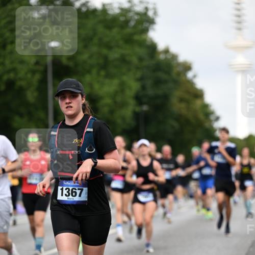 29.06.2025 - hella hamburg halbmarathon Dr. Thomas Lammeyer http://msf.ph/oto/8159316 29.06.2025 10:08:28 Kennedybrücke 1032, 1161, 1355, 1367, 1377, 1674, 2979, 3413, 3488, 4488, 4904, 5354, 5363, 5365, 5976, 6706, 6709, 10213, 10756, 10962 meine-sportfotos.de