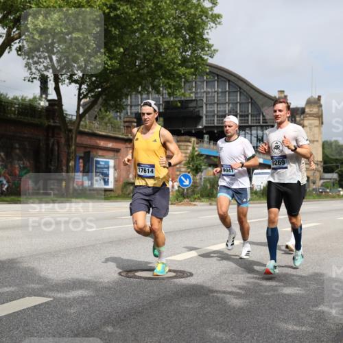 29.06.2025 - hella hamburg halbmarathon Yannick Fuchs http://msf.ph/oto/8159343 29.06.2025 10:19:40 20KM 2459, 5612, 7142, 7331, 7855, 9269, 11678, 14506, 14753, 17614, 18569, 18695, 19041 meine-sportfotos.de