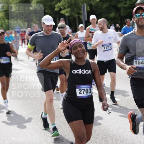 29.06.2025 - hella hamburg halbmarathon Jannik Wohlers http://msf.ph/oto/8159350 29.06.2025 10:18:21 Lombardsbrücke 1349, 1521, 2703, 2781, 2821, 3202, 3529, 3591, 3592, 4802, 5049, 5264, 5266, 5834, 5910, 6413, 7051, 7121, 7214, 7454, 8665, 8780, 9276, 9505, 9549, 10172, 10467, 10502, 10856, 11020, 12239, 12347, 12541, 12548, 12552, 12703, 12890, 14023, 14247, 14294, 14332, 14532, 14627, 14760, 14966, 14967, 15138, 15208, 15402, 15436, 15657, 15749, 15881, 16196, 16451, 17027, 17030, 17052, 17490, 17567, 18246, 18336, 18456 meine-sportfotos.de