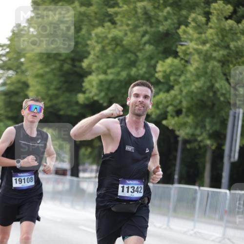 29.06.2025 - hella hamburg halbmarathon Jannik Wohlers http://msf.ph/oto/8159353 29.06.2025 09:39:10 Lombardsbrücke 4524, 6699, 11342, 13016, 14932, 15166, 16548, 18694, 18848, 19072, 19108 meine-sportfotos.de