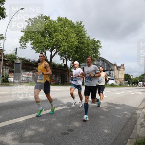 29.06.2025 - hella hamburg halbmarathon Yannick Fuchs http://msf.ph/oto/8159369 29.06.2025 10:19:41 20KM 2459, 5612, 7142, 7331, 7855, 9269, 11678, 14506, 14753, 17614, 18569, 18695, 19041 meine-sportfotos.de