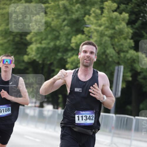 29.06.2025 - hella hamburg halbmarathon Jannik Wohlers http://msf.ph/oto/8159385 29.06.2025 09:39:11 Lombardsbrücke 51, 4524, 6699, 11342, 13016, 14932, 15166, 16548, 18694, 18848, 19108 meine-sportfotos.de