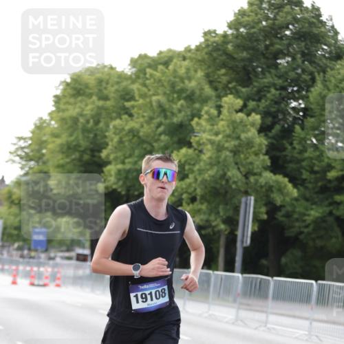 29.06.2025 - hella hamburg halbmarathon Jannik Wohlers http://msf.ph/oto/8159399 29.06.2025 09:39:12 Lombardsbrücke 51, 6699, 11342, 13016, 14932, 15166, 16548, 18694, 18848, 19108 meine-sportfotos.de