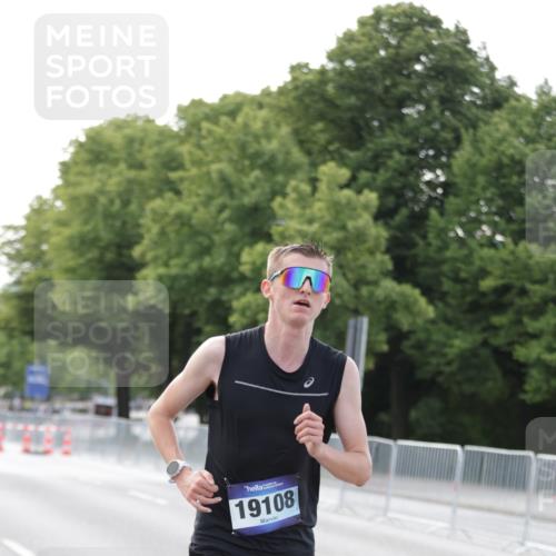 29.06.2025 - hella hamburg halbmarathon Jannik Wohlers http://msf.ph/oto/8159420 29.06.2025 09:39:12 Lombardsbrücke 51, 6699, 11342, 13016, 14932, 15166, 16548, 18694, 18848, 19108 meine-sportfotos.de
