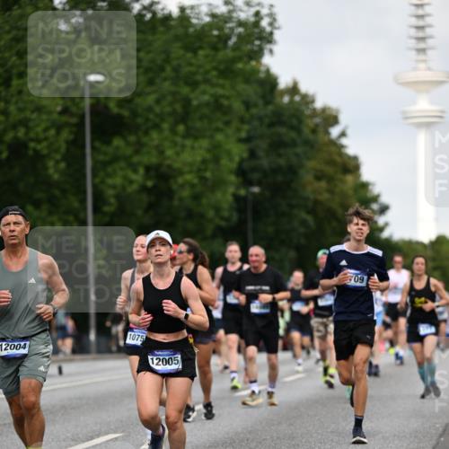 29.06.2025 - hella hamburg halbmarathon Dr. Thomas Lammeyer http://msf.ph/oto/8159474 29.06.2025 10:08:30 Kennedybrücke 1032, 1161, 1367, 1377, 1674, 2011, 2979, 3413, 3488, 4488, 4904, 5354, 5363, 5365, 5976, 6706, 6709, 10213, 10756, 10962 meine-sportfotos.de
