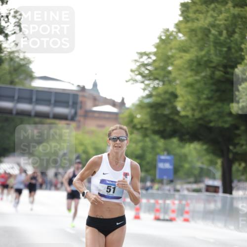 29.06.2025 - hella hamburg halbmarathon Jannik Wohlers http://msf.ph/oto/8159487 29.06.2025 09:39:14 Lombardsbrücke 51, 6699, 11342, 13016, 14932, 15166, 16548, 18694, 18848, 19108 meine-sportfotos.de