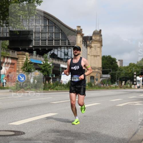 29.06.2025 - hella hamburg halbmarathon Yannick Fuchs http://msf.ph/oto/8159498 29.06.2025 10:19:47 20KM 2892, 5612, 7142, 7855, 11678, 14506, 16361, 17752, 18695, 18740 meine-sportfotos.de