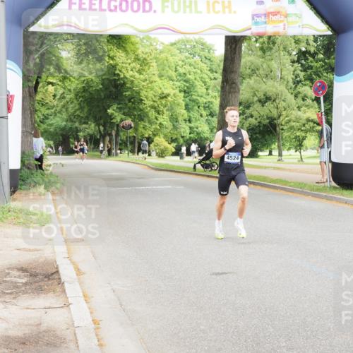 29.06.2025 - hella hamburg halbmarathon MichiJ http://msf.ph/oto/8159499 29.06.2025 10:09:57 Zwischen KM18-KM19 53, 2144, 6380 meine-sportfotos.de