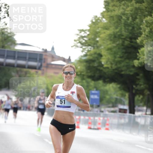 29.06.2025 - hella hamburg halbmarathon Jannik Wohlers http://msf.ph/oto/8159500 29.06.2025 09:39:14 Lombardsbrücke 51, 6699, 11342, 13016, 14932, 15166, 16548, 18694, 18848, 19108 meine-sportfotos.de