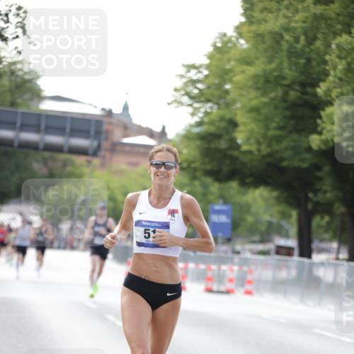 29.06.2025 - hella hamburg halbmarathon Jannik Wohlers http://msf.ph/oto/8159505 29.06.2025 09:39:14 Lombardsbrücke 51, 6699, 11342, 13016, 14932, 15166, 16548, 18694, 18848, 19108 meine-sportfotos.de