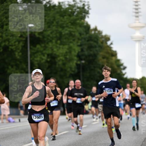29.06.2025 - hella hamburg halbmarathon Dr. Thomas Lammeyer http://msf.ph/oto/8159507 29.06.2025 10:08:30 Kennedybrücke 1032, 1161, 1367, 1377, 1674, 2011, 2979, 3413, 3488, 4488, 4904, 5354, 5363, 5365, 5976, 6706, 6709, 10213, 10756, 10962 meine-sportfotos.de