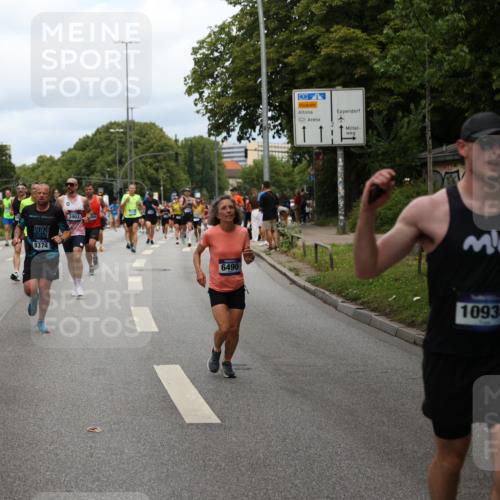 29.06.2025 - hella hamburg halbmarathon Yannick Fuchs http://msf.ph/oto/8159514 29.06.2025 10:38:43 20KM 1057, 1220, 1391, 1415, 1468, 1558, 1782, 1902, 1941, 2365, 2402, 2415, 2816, 3004, 3021, 3305, 3907, 4310, 4991, 4999, 5231, 5275, 5476, 5624, 5884, 6490, 6903, 7005, 7191, 7322, 8722, 9159, 9374, 9444, 9633, 10193, 10596, 10930, 11469, 12159, 12554, 12711, 12966, 13123, 14351, 14667, 14798, 14816, 15185, 15225, 15233, 15280, 15862, 16316, 16506, 16893, 17097, 17251, 17729, 17748, 18560, 18806, 19207 meine-sportfotos.de