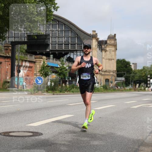 29.06.2025 - hella hamburg halbmarathon Yannick Fuchs http://msf.ph/oto/8159515 29.06.2025 10:19:47 20KM 2892, 5612, 7142, 7855, 11678, 14506, 16361, 17752, 18695, 18740 meine-sportfotos.de