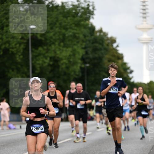 29.06.2025 - hella hamburg halbmarathon Dr. Thomas Lammeyer http://msf.ph/oto/8159534 29.06.2025 10:08:31 Kennedybrücke 1032, 1161, 1367, 1377, 1674, 2011, 3413, 3488, 4488, 4904, 5354, 5363, 5365, 5976, 6706, 6709, 10213, 10756, 10962 meine-sportfotos.de