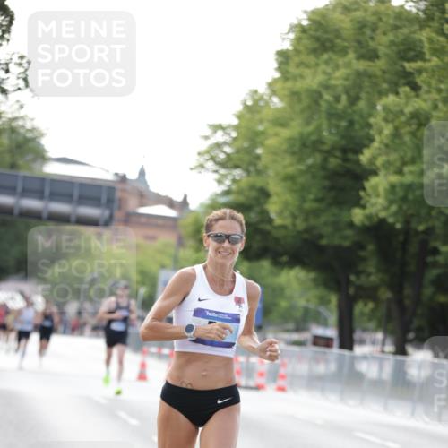 29.06.2025 - hella hamburg halbmarathon Jannik Wohlers http://msf.ph/oto/8159557 29.06.2025 09:39:15 Lombardsbrücke 51, 6699, 11342, 13016, 14932, 15166, 16548, 18848, 19108 meine-sportfotos.de