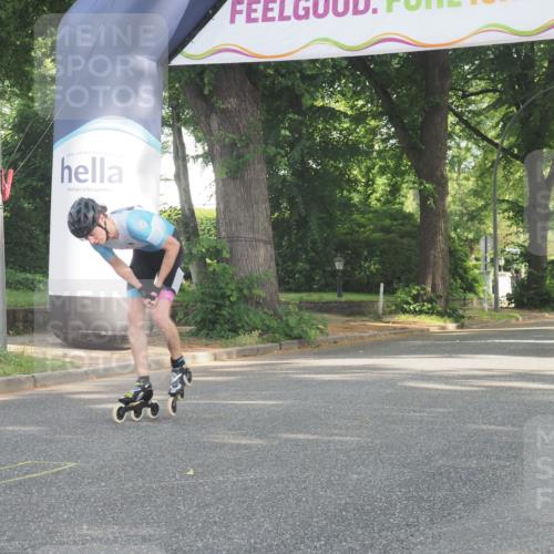 29.06.2025 - hella hamburg halbmarathon KatJ http://msf.ph/oto/8159563 29.06.2025 09:06:37 Zwischen KM18-KM19  meine-sportfotos.de