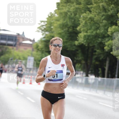 29.06.2025 - hella hamburg halbmarathon Jannik Wohlers http://msf.ph/oto/8159610 29.06.2025 09:39:15 Lombardsbrücke 51, 6699, 11342, 13016, 14932, 15166, 16548, 18848, 19108 meine-sportfotos.de