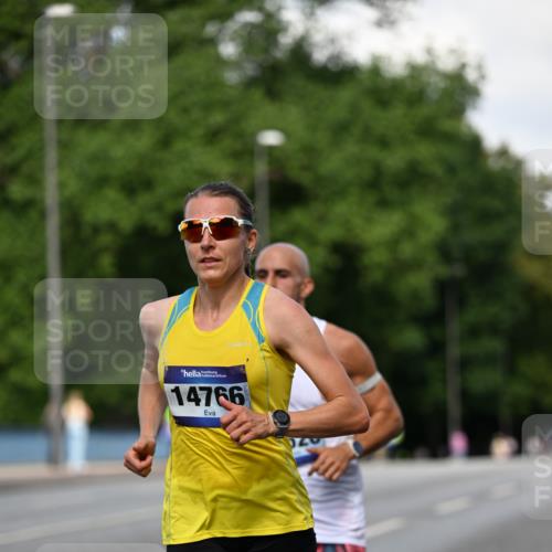 29.06.2025 - hella hamburg halbmarathon Dr. Thomas Lammeyer http://msf.ph/oto/8159654 29.06.2025 09:43:59 Kennedybrücke  meine-sportfotos.de