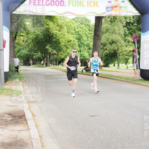 29.06.2025 - hella hamburg halbmarathon MichiJ http://msf.ph/oto/8159690 29.06.2025 10:10:11 Zwischen KM18-KM19  meine-sportfotos.de
