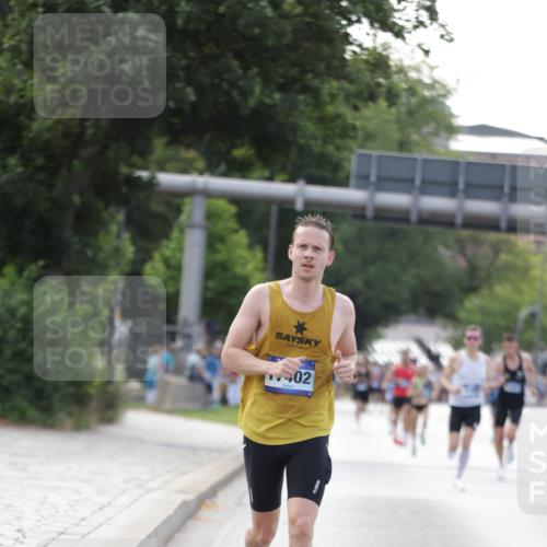 29.06.2025 - hella hamburg halbmarathon Jannik Wohlers http://msf.ph/oto/8159708 29.06.2025 09:39:19 Lombardsbrücke 51, 6699, 11342, 11678, 14932, 15166, 17402, 18848, 19108 meine-sportfotos.de