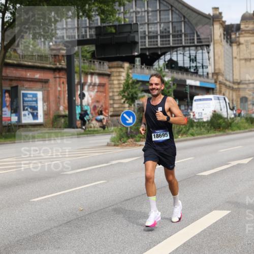 29.06.2025 - hella hamburg halbmarathon Yannick Fuchs http://msf.ph/oto/8159722 29.06.2025 10:20:00 20KM 1241, 2892, 5612, 7142, 13872, 14506, 16361, 17752, 18695, 18740 meine-sportfotos.de