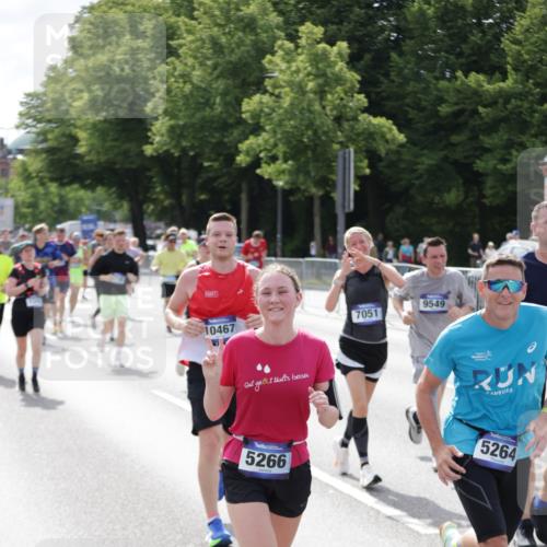 29.06.2025 - hella hamburg halbmarathon Jannik Wohlers http://msf.ph/oto/8159726 29.06.2025 10:18:26 Lombardsbrücke 1349, 1521, 2096, 2781, 2821, 3026, 3591, 3592, 3631, 4718, 4802, 4845, 5049, 5264, 5266, 5834, 5910, 6413, 7051, 7121, 7214, 7252, 8665, 8780, 9270, 9272, 9276, 9549, 10037, 10467, 10502, 10816, 10856, 11020, 12239, 12347, 12890, 13204, 13464, 14247, 14294, 14532, 14627, 14760, 14966, 14967, 15138, 15402, 15657, 15881, 16196, 17027, 17030, 17052, 17386, 17490, 17548, 17567, 17571, 18002, 18217, 18246, 18336, 18456, 18519, 19010 meine-sportfotos.de