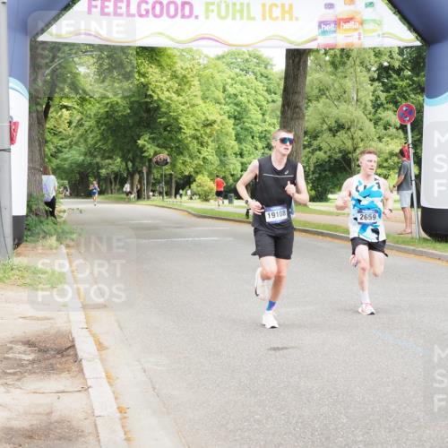 29.06.2025 - hella hamburg halbmarathon MichiJ http://msf.ph/oto/8159758 29.06.2025 10:10:11 Zwischen KM18-KM19  meine-sportfotos.de