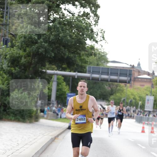 29.06.2025 - hella hamburg halbmarathon Jannik Wohlers http://msf.ph/oto/8159761 29.06.2025 09:39:19 Lombardsbrücke 51, 6699, 11342, 11678, 14932, 15166, 17402, 18848, 19108 meine-sportfotos.de