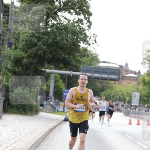 29.06.2025 - hella hamburg halbmarathon Jannik Wohlers http://msf.ph/oto/8159776 29.06.2025 09:39:19 Lombardsbrücke 51, 6699, 11342, 11678, 14932, 15166, 17402, 18848, 19108 meine-sportfotos.de