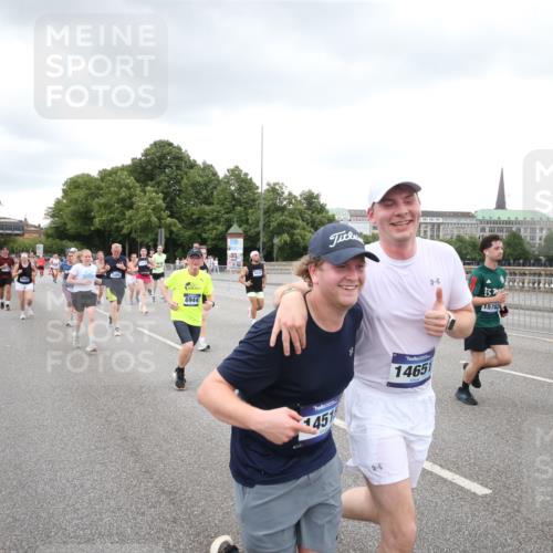 29.06.2025 - hella hamburg halbmarathon Jannik Wohlers http://msf.ph/oto/8159779 29.06.2025 10:54:47 Lombardsbrücke 1013, 2090, 2452, 3157, 3274, 3577, 4039, 4628, 5040, 6395, 6396, 6944, 7219, 7238, 7766, 8403, 8519, 10109, 10458, 10686, 11737, 11788, 11908, 12147, 12148, 13098, 13230, 13548, 14515, 14651, 15152, 15160, 15581, 15782, 15843, 16057, 16432, 16433, 16664, 16665, 17090, 19199 meine-sportfotos.de