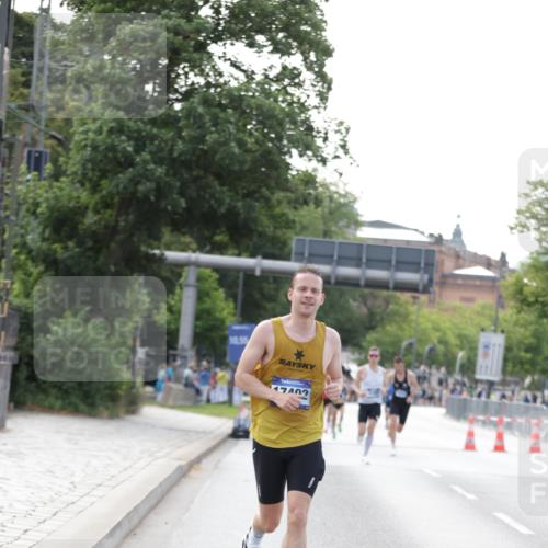 29.06.2025 - hella hamburg halbmarathon Jannik Wohlers http://msf.ph/oto/8159781 29.06.2025 09:39:19 Lombardsbrücke 51, 6699, 11342, 11678, 14932, 15166, 17402, 18848, 19108 meine-sportfotos.de
