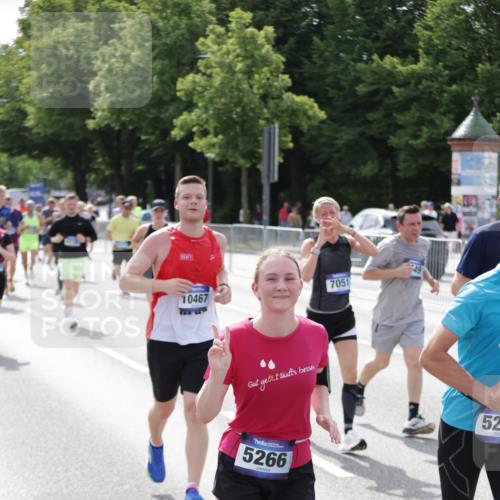 29.06.2025 - hella hamburg halbmarathon Jannik Wohlers http://msf.ph/oto/8159789 29.06.2025 10:18:26 Lombardsbrücke 1349, 1521, 2096, 2781, 2821, 3026, 3591, 3592, 3631, 4718, 4802, 4845, 5049, 5264, 5266, 5834, 5910, 6413, 7051, 7121, 7214, 7252, 8665, 8780, 9270, 9272, 9276, 9549, 10037, 10467, 10502, 10816, 10856, 11020, 12239, 12347, 12890, 13204, 13464, 14247, 14294, 14532, 14627, 14760, 14966, 14967, 15138, 15402, 15657, 15881, 16196, 17027, 17030, 17052, 17386, 17490, 17548, 17567, 17571, 18002, 18217, 18246, 18336, 18456, 18519, 19010 meine-sportfotos.de