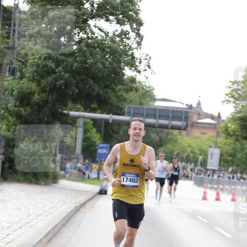 29.06.2025 - hella hamburg halbmarathon Jannik Wohlers http://msf.ph/oto/8159791 29.06.2025 09:39:20 Lombardsbrücke 51, 6699, 11342, 11678, 15166, 17402, 18848, 19108 meine-sportfotos.de