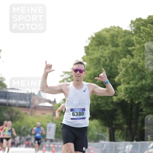 29.06.2025 - hella hamburg halbmarathon Jannik Wohlers http://msf.ph/oto/8159851 29.06.2025 09:39:26 Lombardsbrücke 51, 6380, 11342, 11678, 14933, 17402, 19108 meine-sportfotos.de
