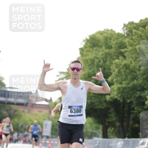 29.06.2025 - hella hamburg halbmarathon Jannik Wohlers http://msf.ph/oto/8159858 29.06.2025 09:39:26 Lombardsbrücke 51, 6380, 11342, 11678, 14933, 17402, 19108 meine-sportfotos.de