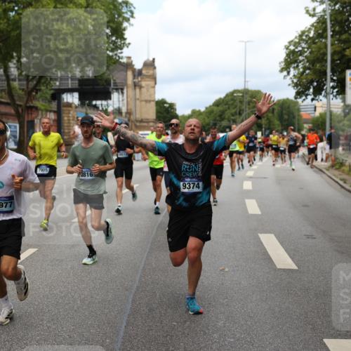 29.06.2025 - hella hamburg halbmarathon Yannick Fuchs http://msf.ph/oto/8159908 29.06.2025 10:38:45 20KM 1057, 1220, 1391, 1415, 1468, 1782, 1902, 1941, 2365, 2402, 2415, 2816, 3004, 3021, 3305, 3907, 4310, 4691, 4991, 4999, 5231, 5275, 5476, 5624, 5884, 6490, 6903, 7005, 7191, 7322, 8722, 9159, 9374, 9444, 9633, 10193, 10596, 11469, 12159, 12554, 12711, 12966, 13123, 14351, 14667, 14798, 14816, 15185, 15225, 15233, 15280, 15862, 16316, 16506, 16893, 17097, 17251, 17729, 17748, 18560, 18806, 19207 meine-sportfotos.de