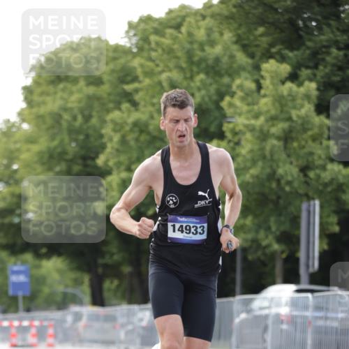 29.06.2025 - hella hamburg halbmarathon Jannik Wohlers http://msf.ph/oto/8159947 29.06.2025 09:39:28 Lombardsbrücke 51, 53, 6380, 11342, 11678, 14933, 17402, 19108 meine-sportfotos.de