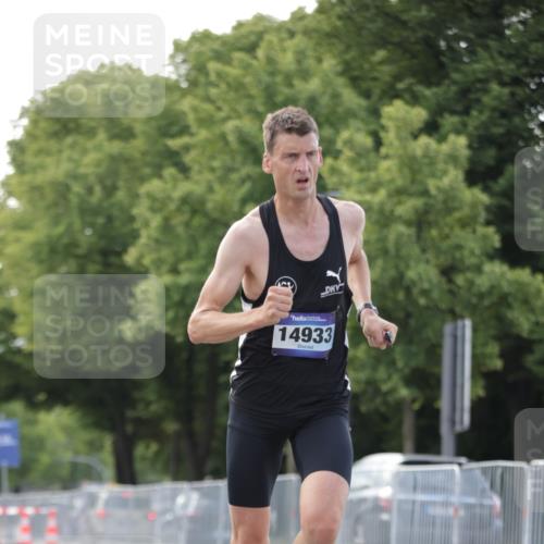 29.06.2025 - hella hamburg halbmarathon Jannik Wohlers http://msf.ph/oto/8159966 29.06.2025 09:39:28 Lombardsbrücke 51, 53, 6380, 11342, 11678, 14933, 17402, 19108 meine-sportfotos.de