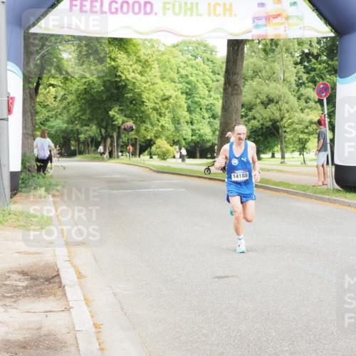 29.06.2025 - hella hamburg halbmarathon MichiJ http://msf.ph/oto/8159977 29.06.2025 10:10:23 Zwischen KM18-KM19 14188 meine-sportfotos.de