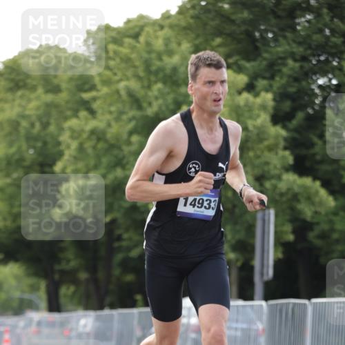 29.06.2025 - hella hamburg halbmarathon Jannik Wohlers http://msf.ph/oto/8159989 29.06.2025 09:39:28 Lombardsbrücke 51, 53, 6380, 11342, 11678, 14933, 17402, 19108 meine-sportfotos.de