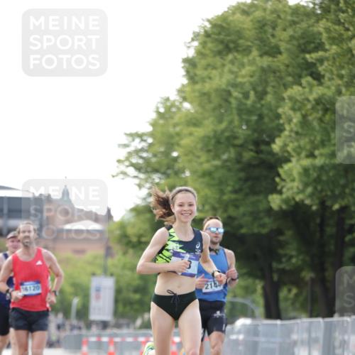 29.06.2025 - hella hamburg halbmarathon Jannik Wohlers http://msf.ph/oto/8160009 29.06.2025 09:39:30 Lombardsbrücke 51, 53, 2144, 3720, 6380, 11678, 14933, 16120, 17402 meine-sportfotos.de