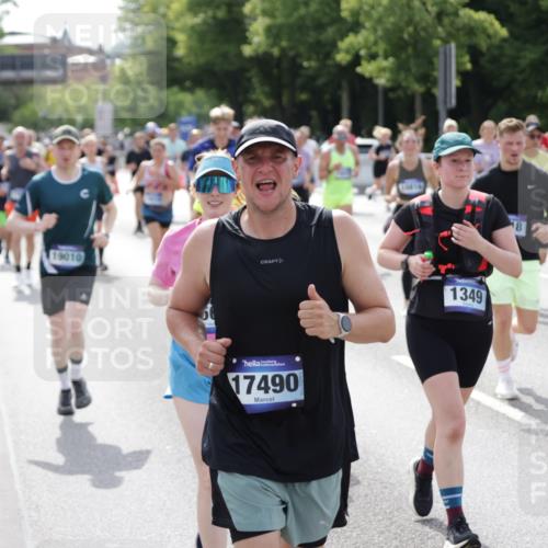 29.06.2025 - hella hamburg halbmarathon Jannik Wohlers http://msf.ph/oto/8160046 29.06.2025 10:18:30 Lombardsbrücke 1349, 1521, 2096, 2781, 2821, 3026, 3105, 3118, 3591, 3592, 3631, 4718, 4845, 5049, 5264, 5266, 5323, 5834, 6194, 6413, 6736, 7051, 7121, 7214, 7252, 8780, 9270, 9272, 9549, 9756, 9757, 10037, 10467, 10816, 11743, 12239, 12347, 12890, 13204, 13464, 14236, 14294, 14353, 14532, 14966, 15402, 15657, 15881, 16196, 16925, 17027, 17030, 17052, 17166, 17238, 17294, 17386, 17490, 17510, 17548, 17567, 17571, 18002, 18217, 18336, 18456, 18519, 18568, 18591, 19010 meine-sportfotos.de